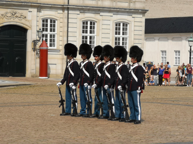 Königswache in Kopenhagen – ein echtes Ritual